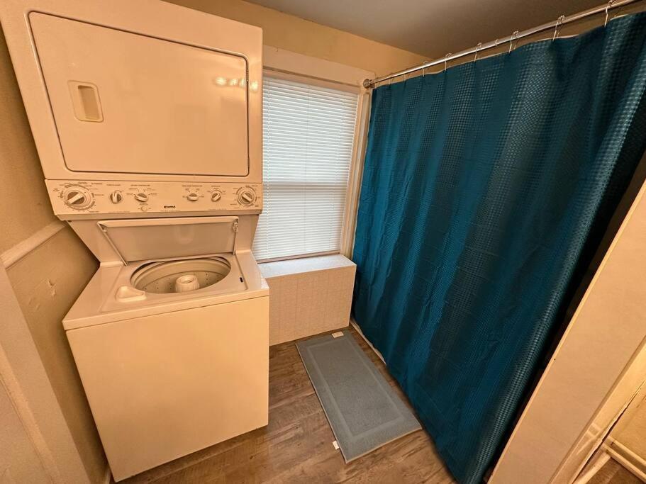The Yellow Door 3-Bedroom Downtown Near Vt&Ru Radford Exteriér fotografie