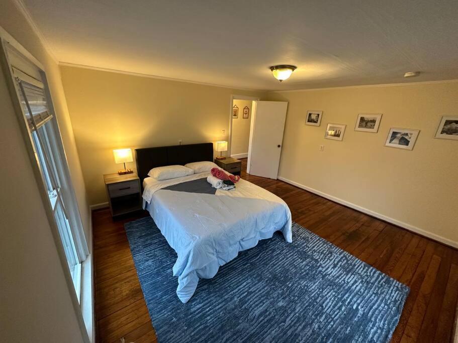 The Yellow Door 3-Bedroom Downtown Near Vt&Ru Radford Exteriér fotografie