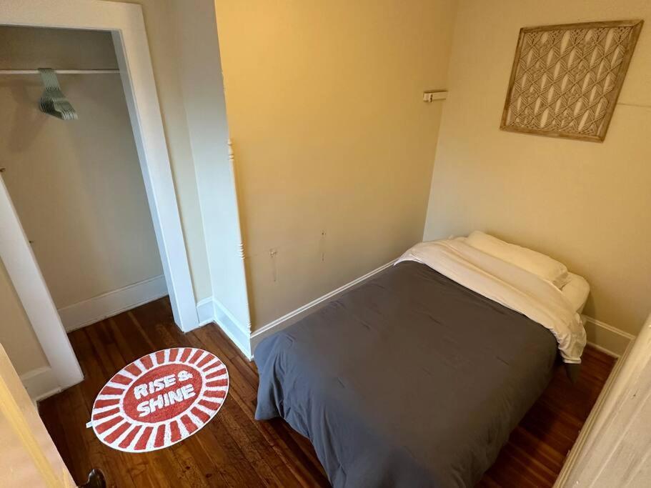 The Yellow Door 3-Bedroom Downtown Near Vt&Ru Radford Exteriér fotografie